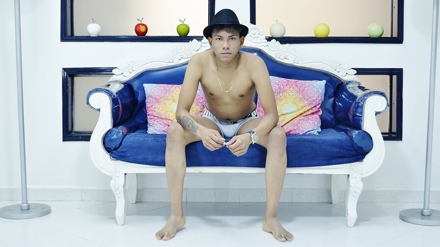 JhonathanCardona's live cam