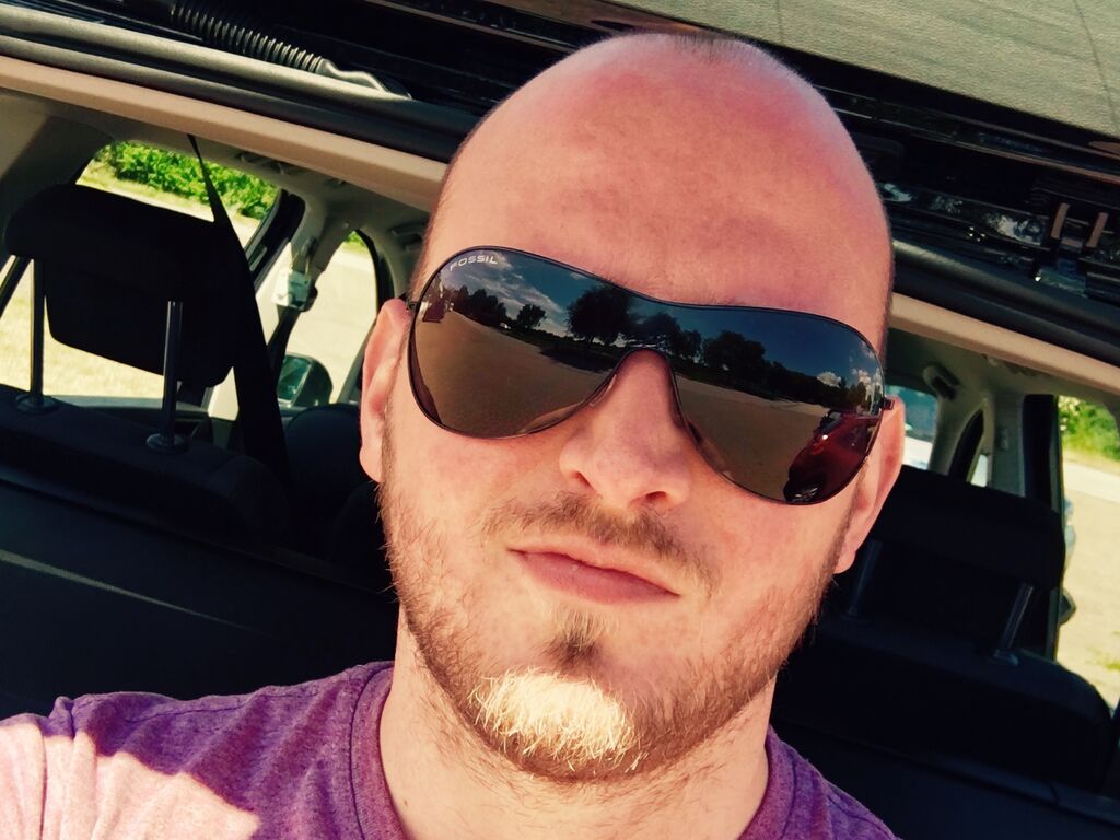 ThomasRead's live cam