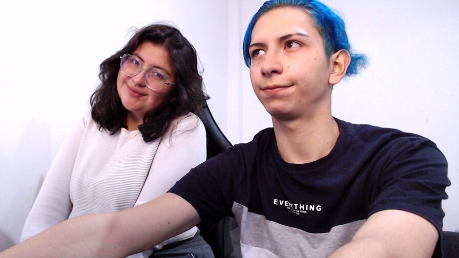 JeanandSasha's live cam