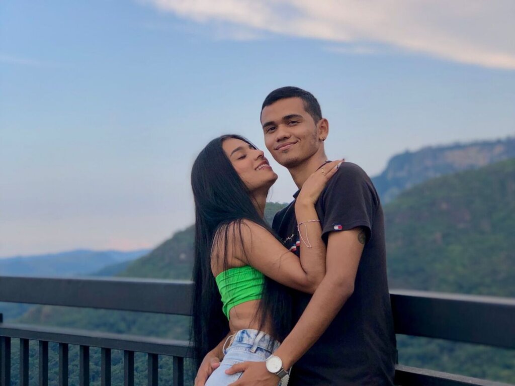 MoscuAndSthepany's live cam