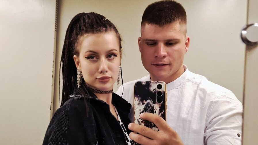 NadiNicolas's live cam