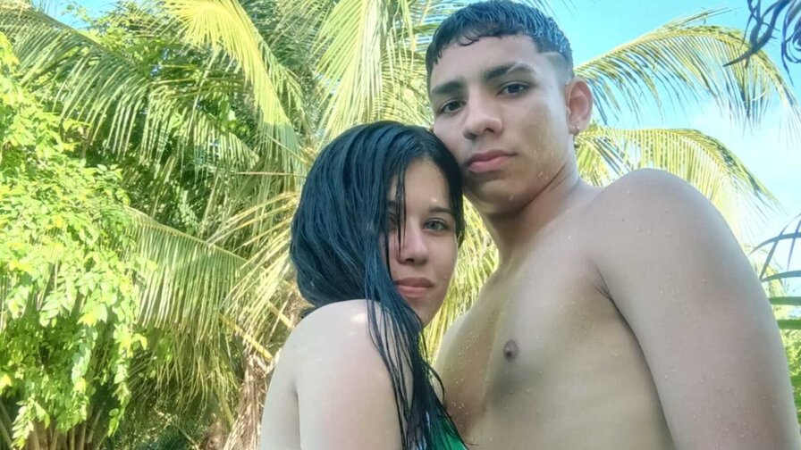 NikkyMathew's live cam