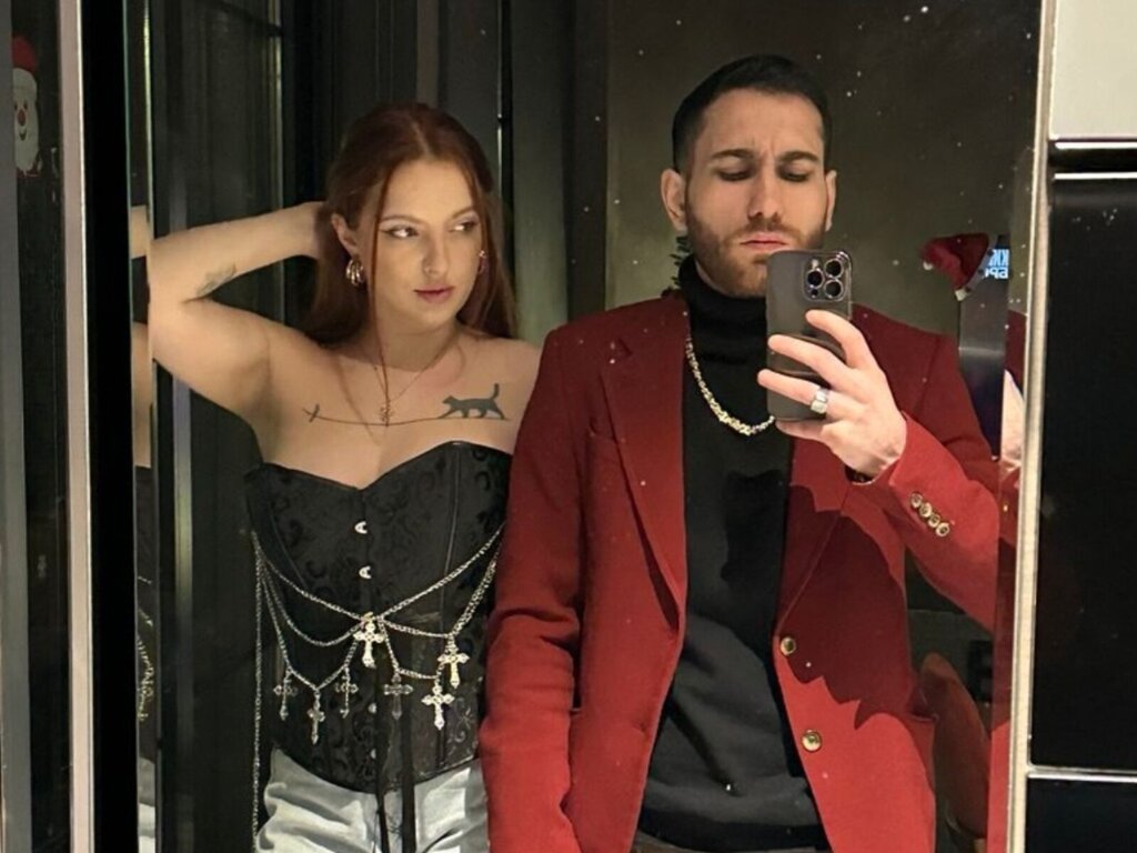 SofiandLiam's live cam