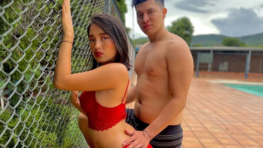 ZaraAndAdan's live cam