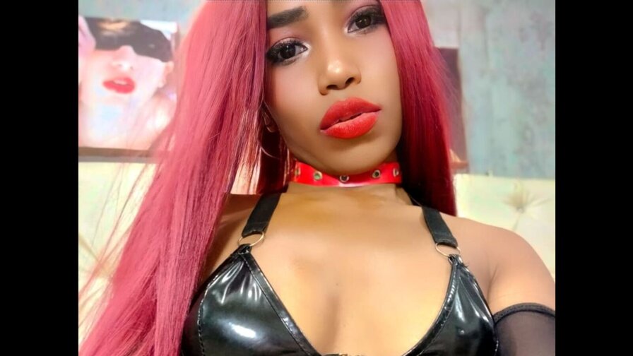 AridnnaSanchez's live cam