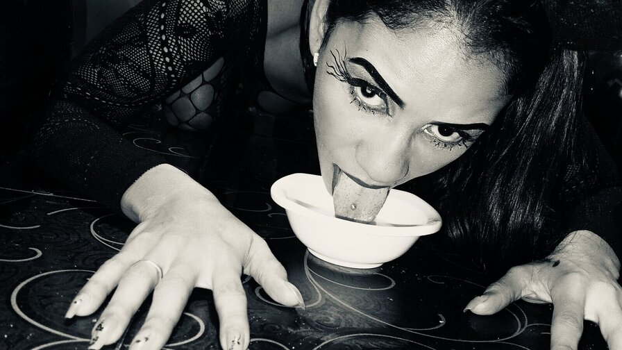 IsabellaAdkins's live cam