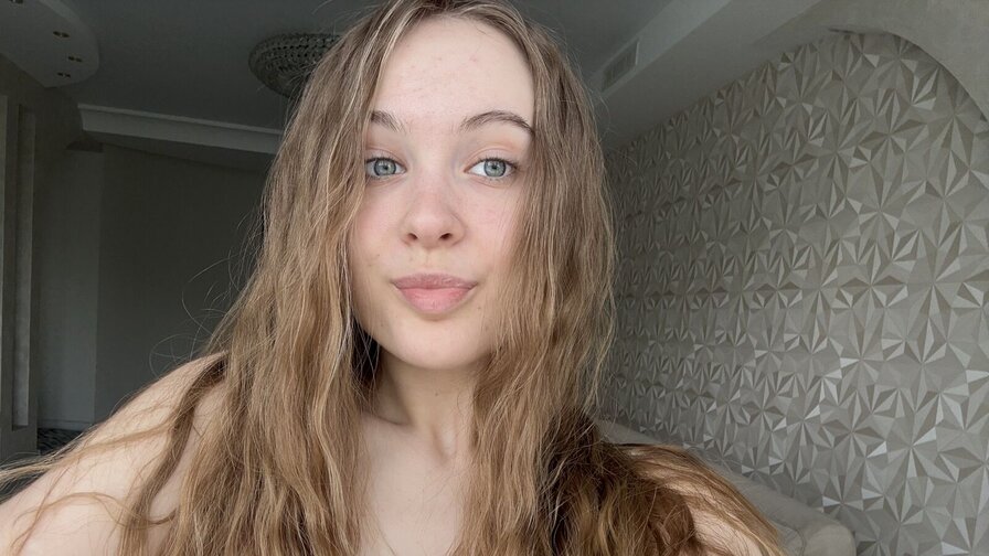 AlbertaClem's live cam