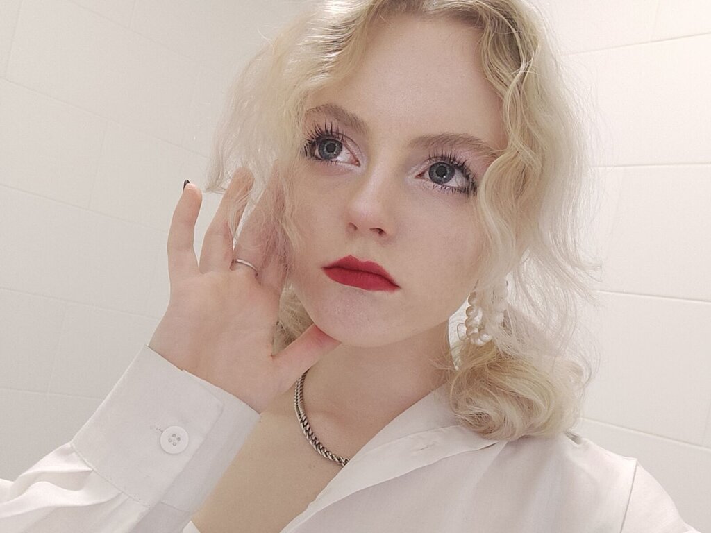 AliceGrosman's live cam