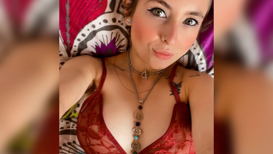 AmatistaDavila's live cam