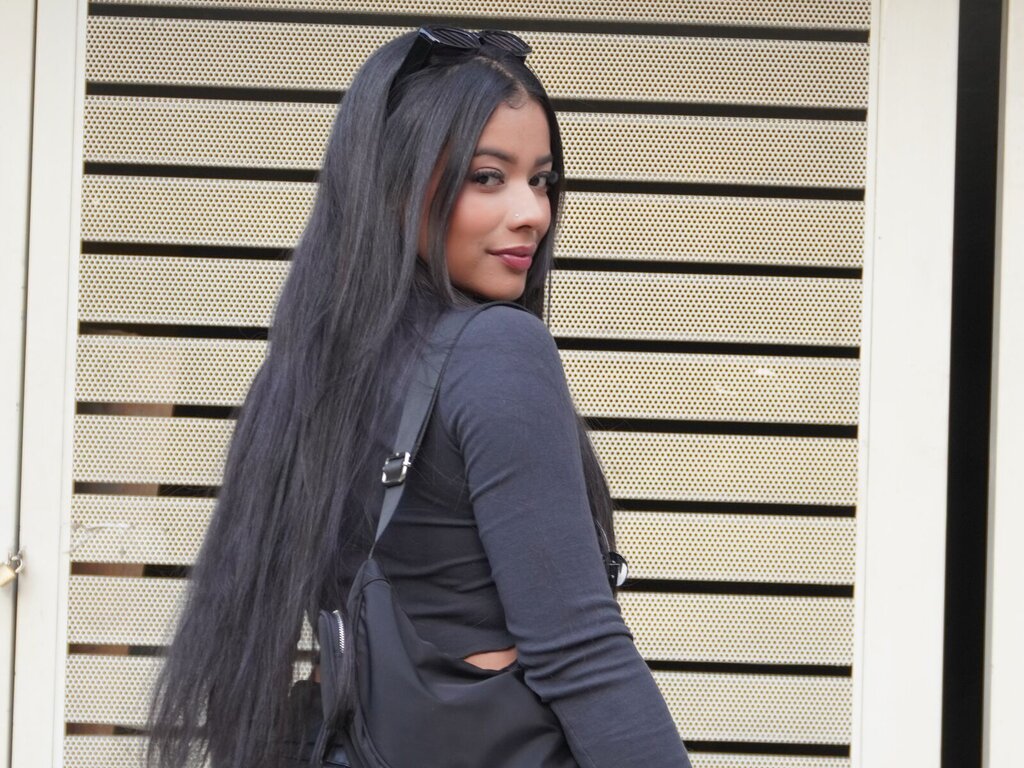 AnthonellaMiller's live cam