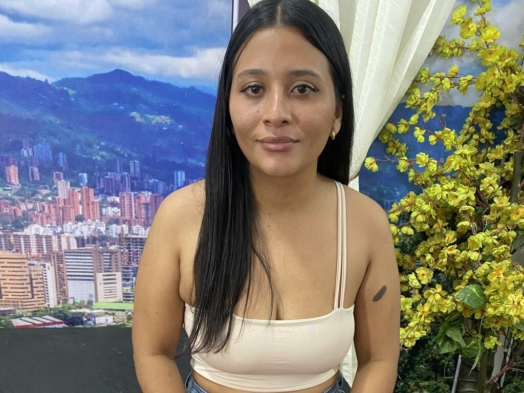 AvaPaisley's live cam