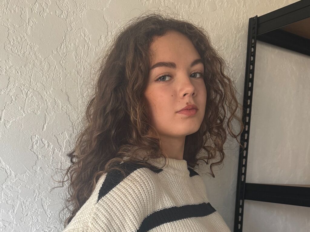 AveryGerringer's live cam