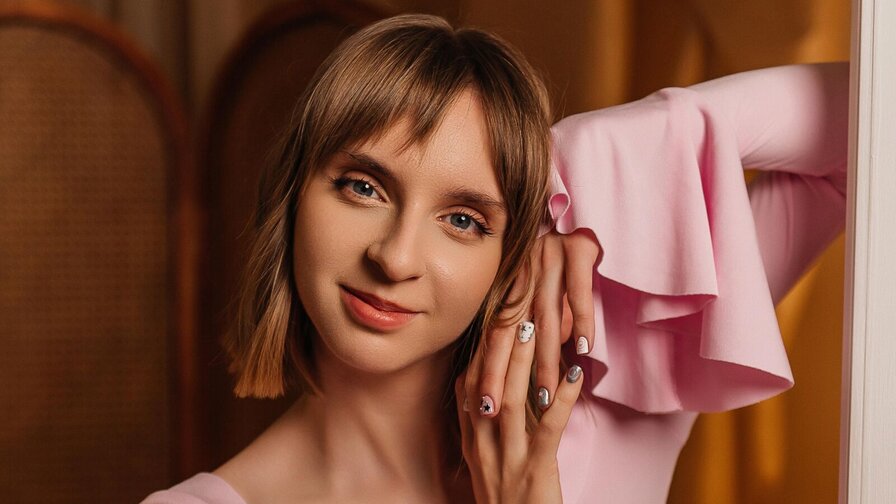 BeverlyGomes's live cam