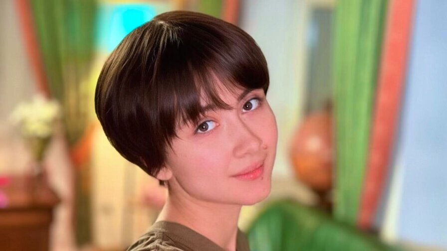 CrystalCarstens's live cam