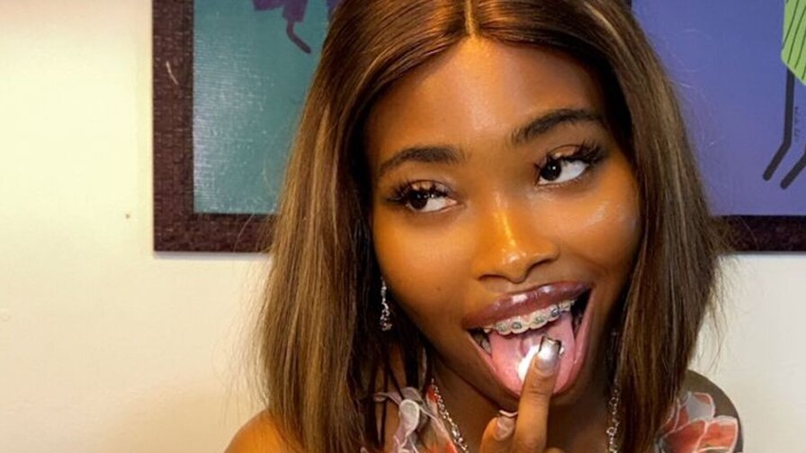 DevinaJacobs's live cam