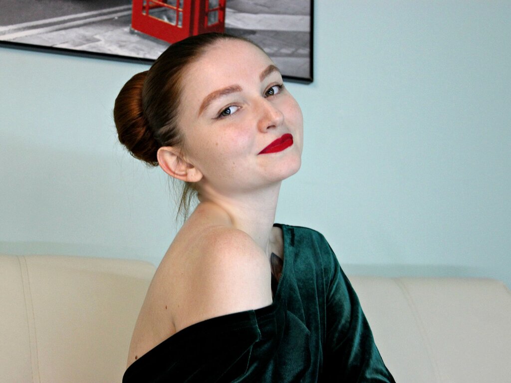 FridaVerner's live cam