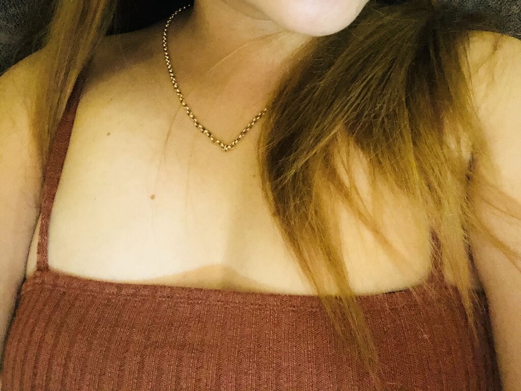 GabrielaCooper's live cam