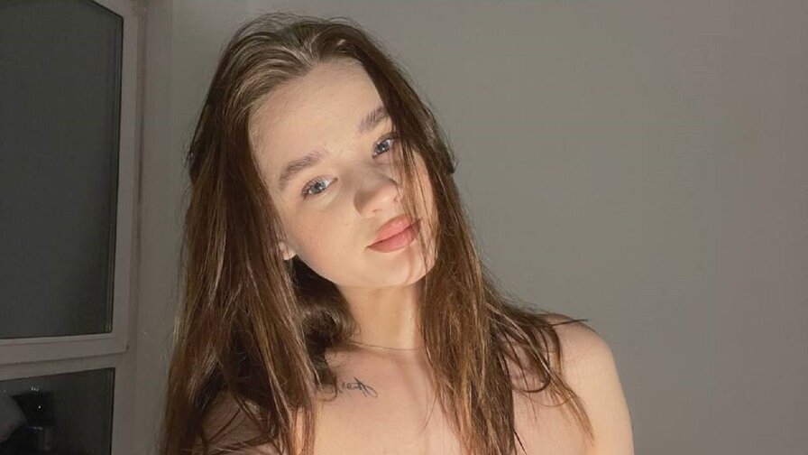 KayleeGiscombe's live cam