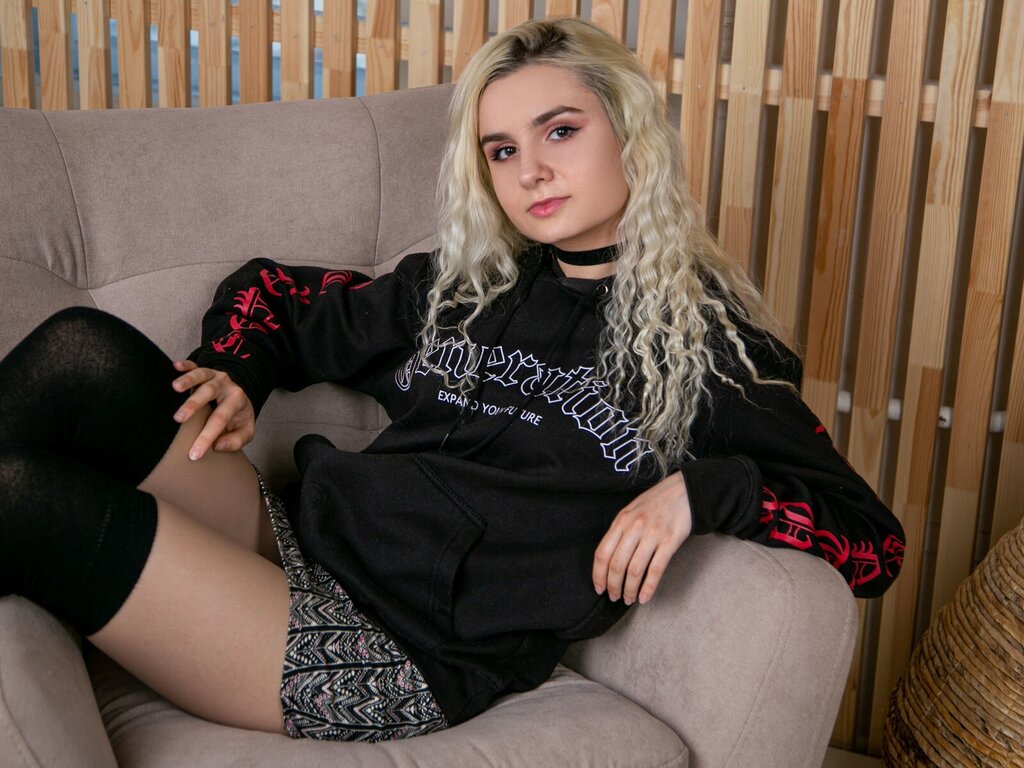 KristinaKatamut's live cam