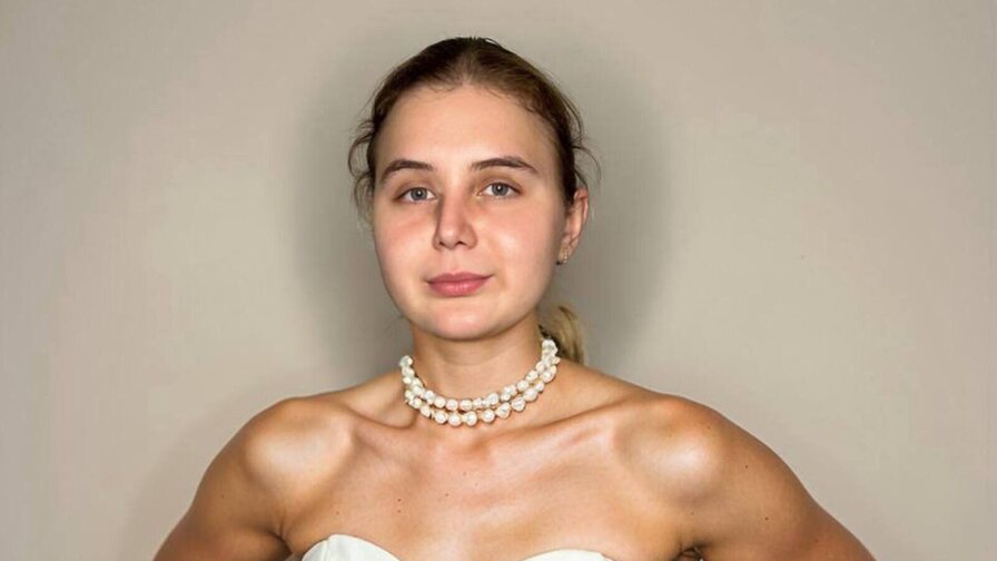 LeighaGraves's live cam