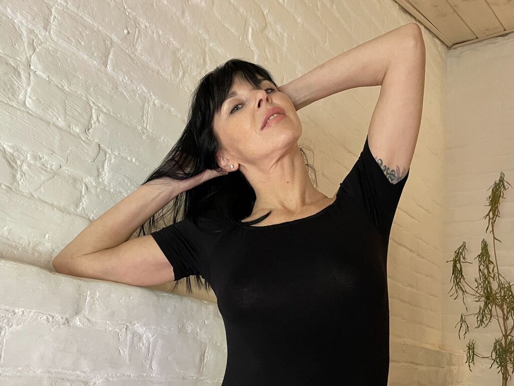 LinaFlore's live cam