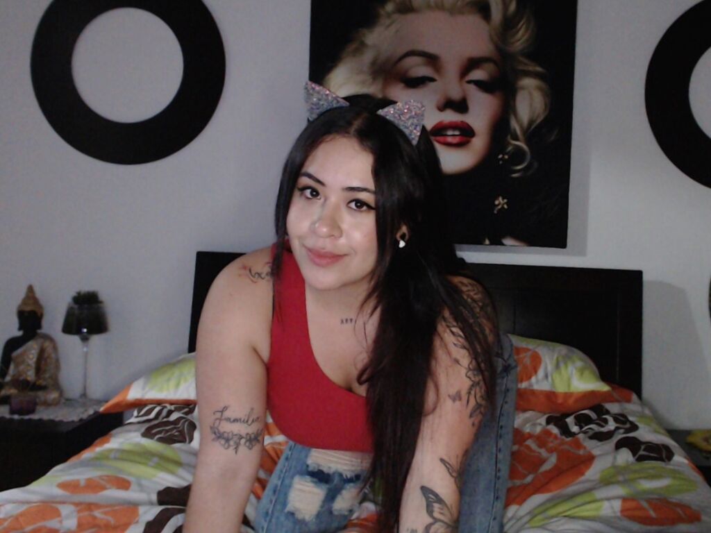LizzRodriguez's live cam