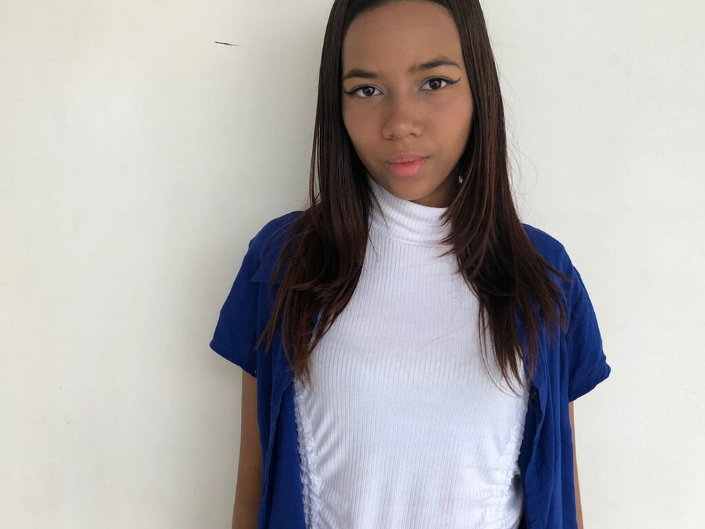 MayaElliss's live cam