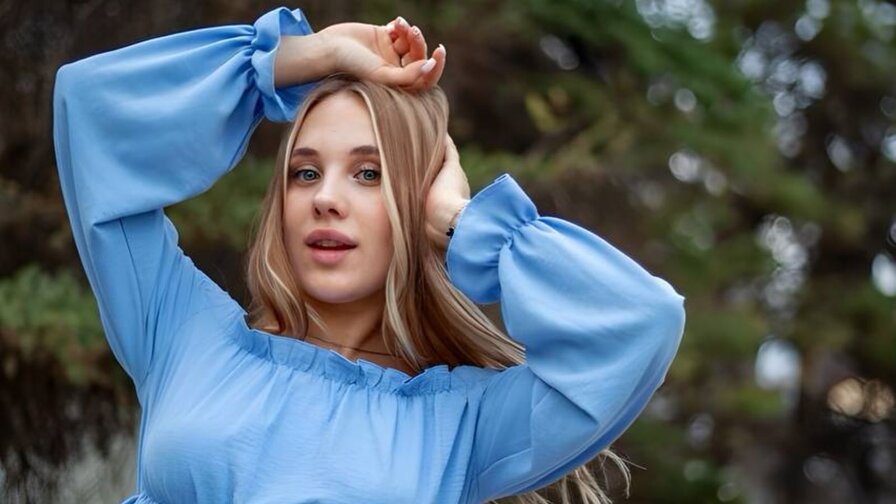 MiaMillers's live cam