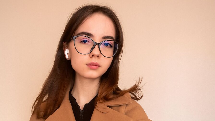 MoliLevran's live cam