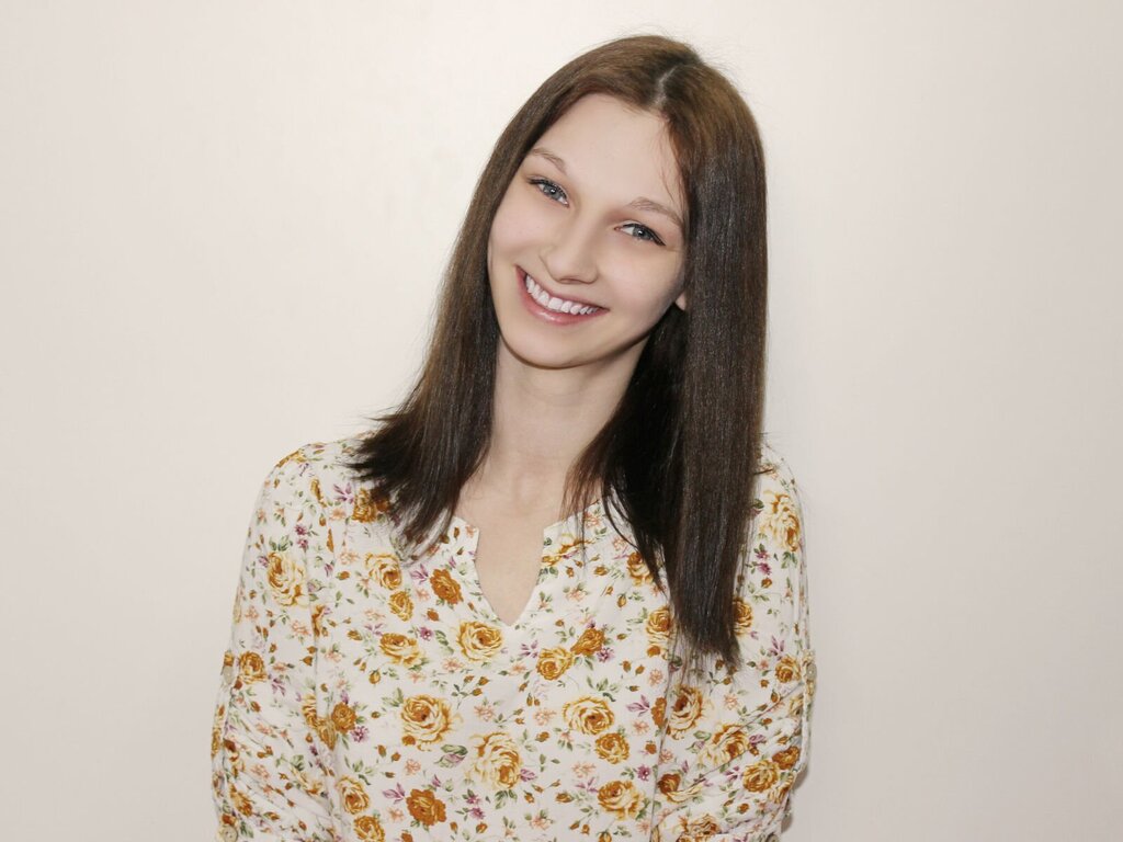 RealDateAnya's live cam