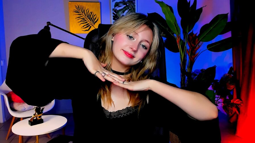 ScarlettScril's live cam