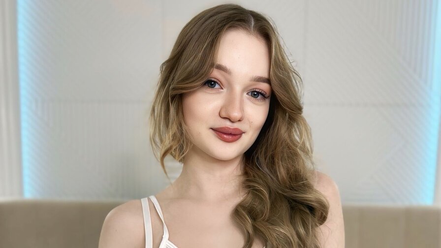 SelinaTorn's live cam