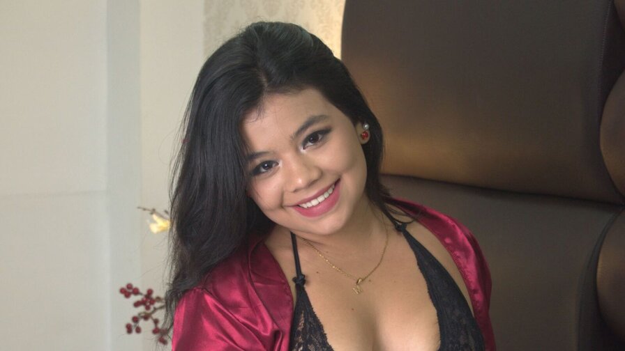 SerenaMartinz's live cam