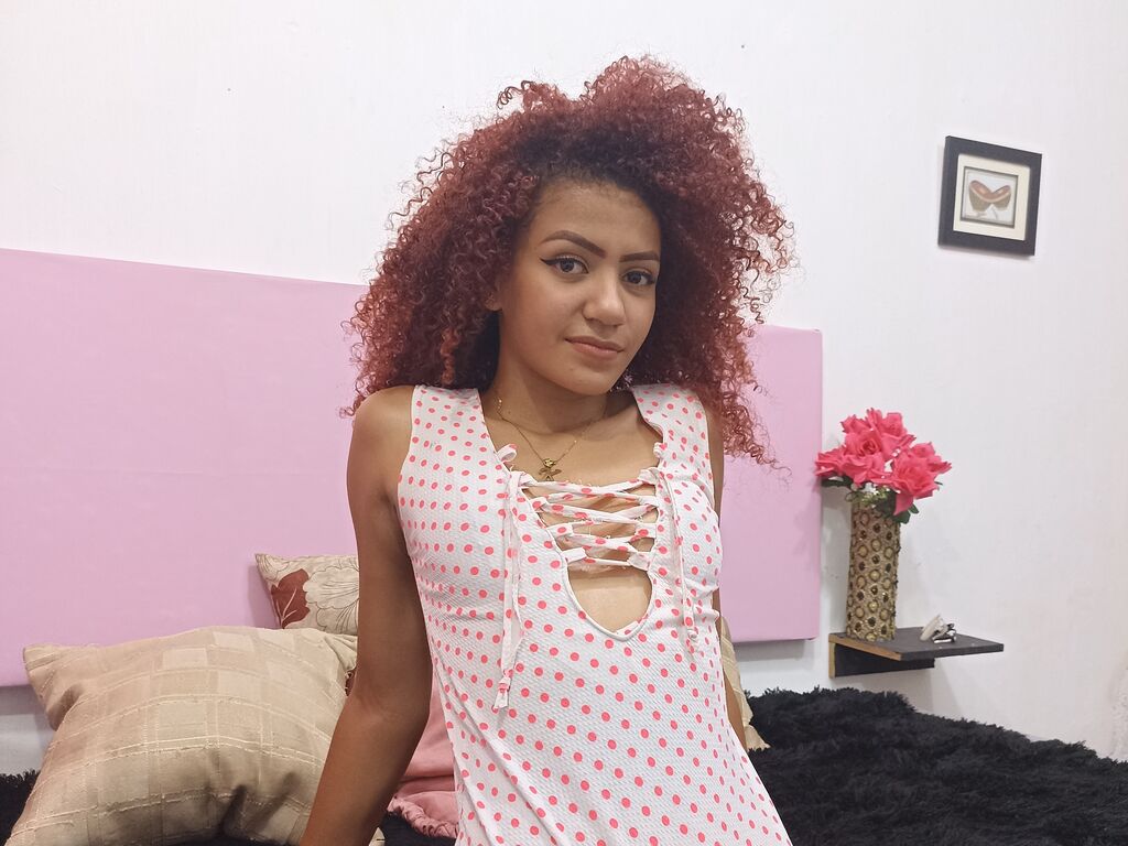 ShantalBlum's live cam