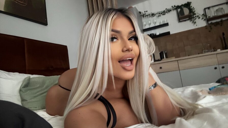 SkylarJewel's live cam