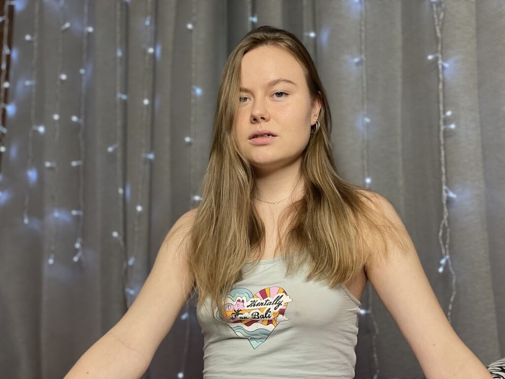 SonyaRichardson's live cam