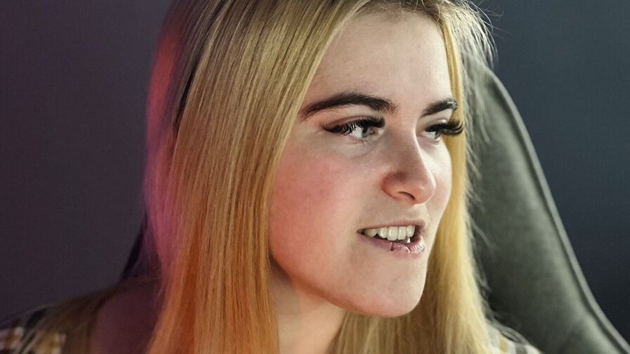 StefanieNicks's live cam