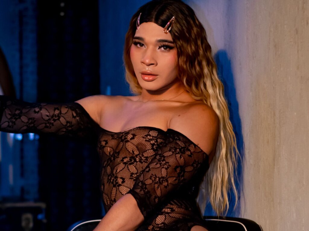 AndyLewiss's live cam