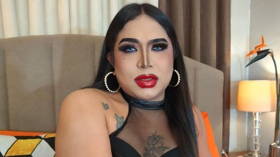 XheniaLux's live cam